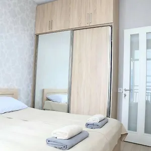 apartment-near-the-black-sea.batumihotels.net/